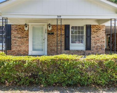 309 Kenwood Drive - Photo Thumbnail 3