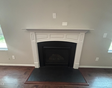 4 White Spruce Court - Photo Thumbnail 15