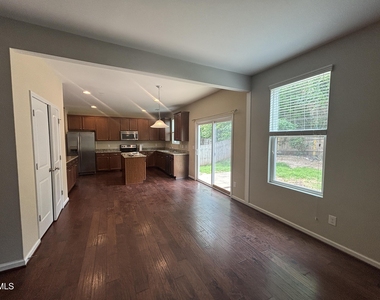 4 White Spruce Court - Photo Thumbnail 14