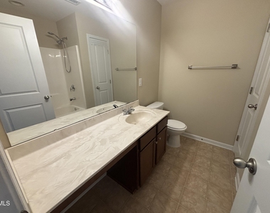 4 White Spruce Court - Photo Thumbnail 43