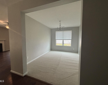 4 White Spruce Court - Photo Thumbnail 3