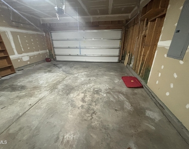 4 White Spruce Court - Photo Thumbnail 33