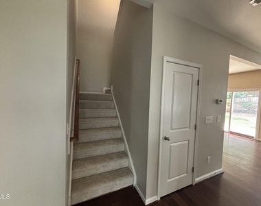 4 White Spruce Court - Photo Thumbnail 12