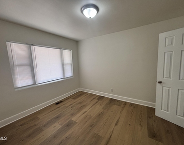 1111 South Street - Photo Thumbnail 13