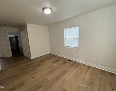 1111 South Street - Photo Thumbnail 10