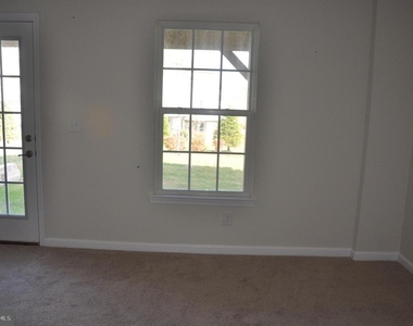 905 Susan Circle - Photo Thumbnail 7
