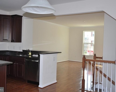 905 Susan Circle - Photo Thumbnail 17