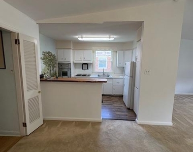 587 Wanamaker Road - Photo Thumbnail 6
