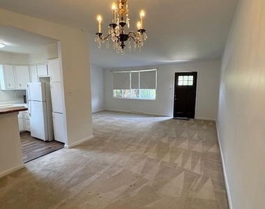 587 Wanamaker Road - Photo Thumbnail 5