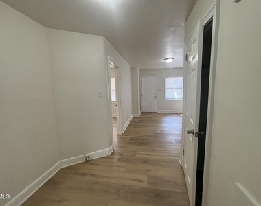 1111 South Street - Photo Thumbnail 17