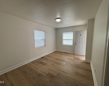 1111 South Street - Photo Thumbnail 22