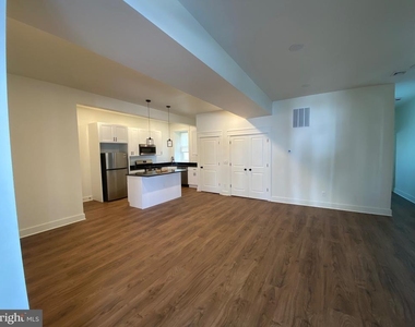 27 W Ferdinand Street - Photo Thumbnail 3
