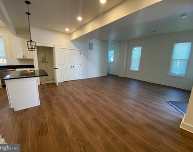 27 W Ferdinand Street - Photo Thumbnail 5
