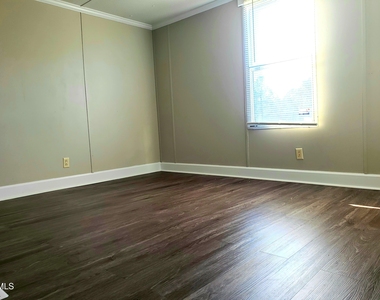 8530 White Oak Road - Photo Thumbnail 7