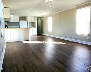 8530 White Oak Road - Photo Thumbnail 6