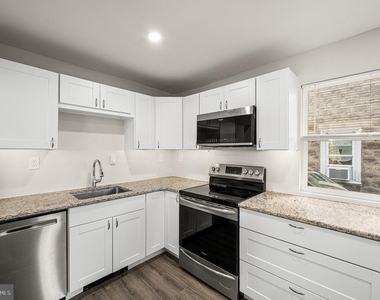 30 Keystone Avenue - Photo Thumbnail 11