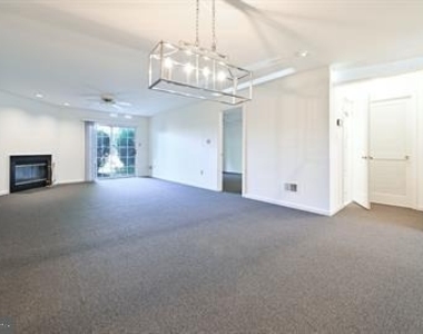 305 Westridge Circle - Photo Thumbnail 7