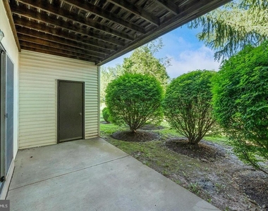 305 Westridge Circle - Photo Thumbnail 12