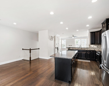 1101 Boxcar Way - Photo Thumbnail 6