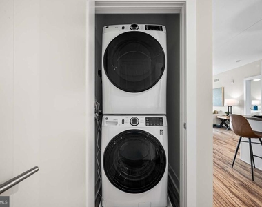 703 Rice Boulevard - Photo Thumbnail 8