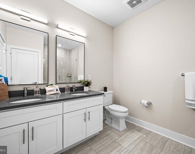 703 Rice Boulevard - Photo Thumbnail 4