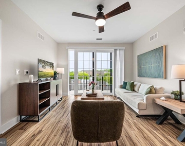 703 Rice Boulevard - Photo Thumbnail 2