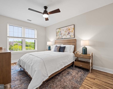 703 Rice Boulevard - Photo Thumbnail 3