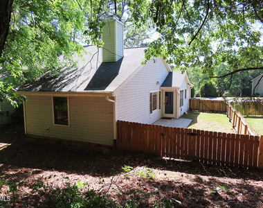 205 Standish Drive - Photo Thumbnail 9