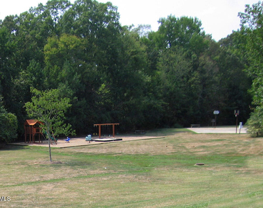 205 Standish Drive - Photo Thumbnail 12