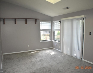 32 Basswood Court - Photo Thumbnail 5