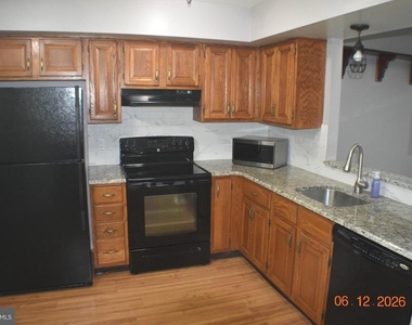 32 Basswood Court - Photo Thumbnail 7