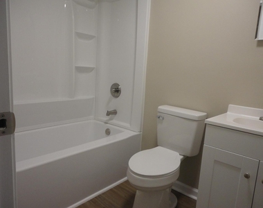 137 W Barbee Street - Photo Thumbnail 6