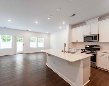 2413 Small Branch Trail - Photo Thumbnail 12
