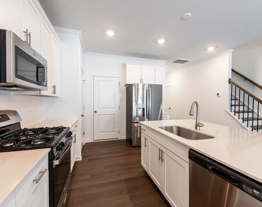 2413 Small Branch Trail - Photo Thumbnail 14
