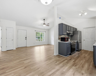 1057 Mailwood Drive - Photo Thumbnail 9