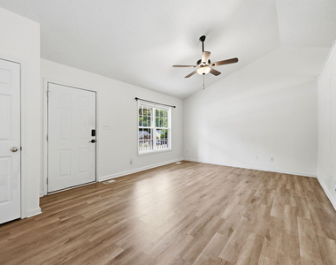 1057 Mailwood Drive - Photo Thumbnail 6