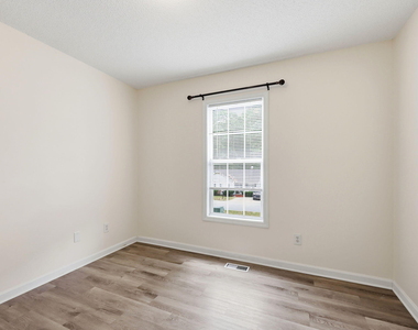 1057 Mailwood Drive - Photo Thumbnail 17