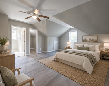 255 Erwin Road - Photo Thumbnail 10