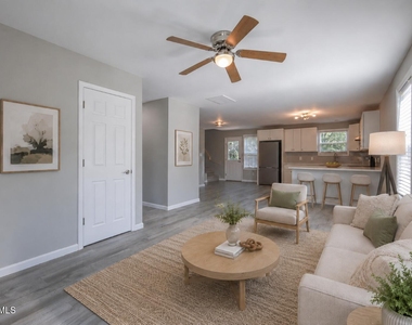 255 Erwin Road - Photo Thumbnail 4