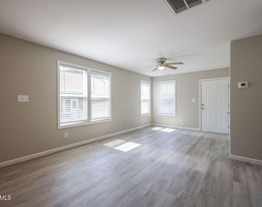 255 Erwin Road - Photo Thumbnail 3