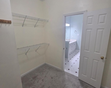 11034 Louson Place - Photo Thumbnail 7