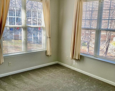 11034 Louson Place - Photo Thumbnail 4