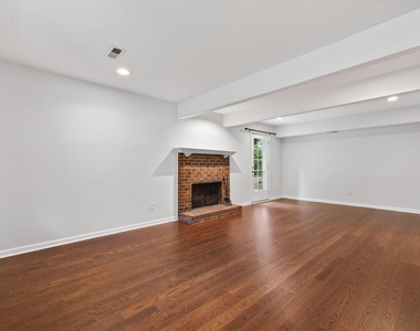 1526 Dirkson Court - Photo Thumbnail 4