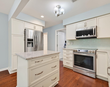 1526 Dirkson Court - Photo Thumbnail 13