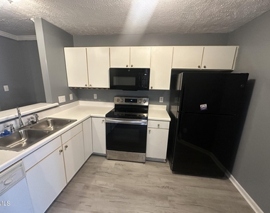 320 Bubble Creek Court - Photo Thumbnail 9