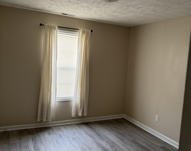 320 Bubble Creek Court - Photo Thumbnail 15