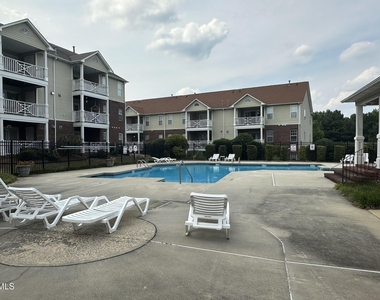 320 Bubble Creek Court - Photo Thumbnail 6