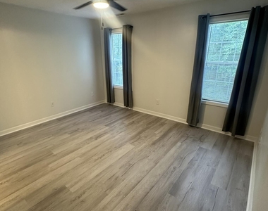 320 Bubble Creek Court - Photo Thumbnail 24