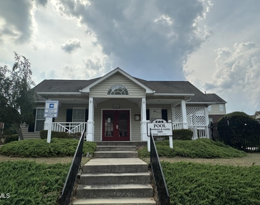 320 Bubble Creek Court - Photo Thumbnail 5