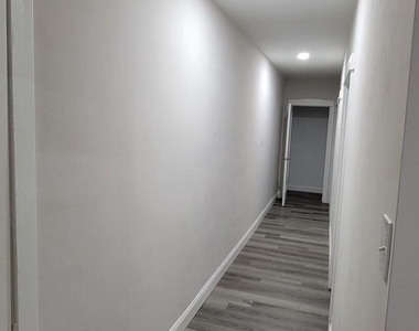 300 W Kings Highway - Photo Thumbnail 10